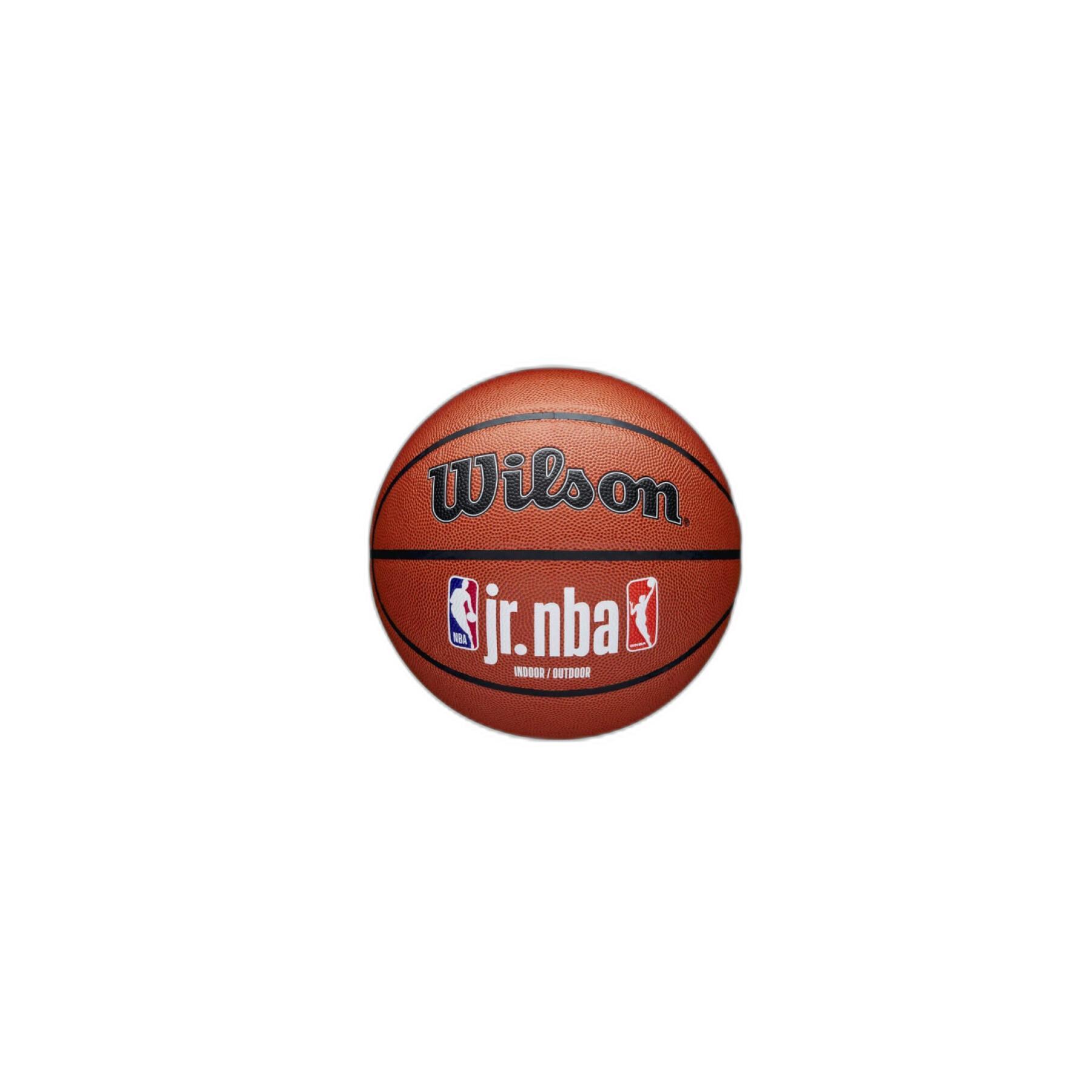 Piłka do koszykówki Wilson NBA Fam